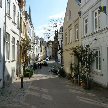 Ferienwohnung Zum Burgtor Любек Экстерьер фото