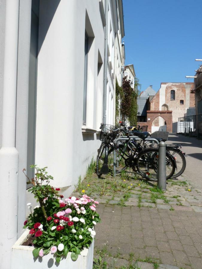 Ferienwohnung Zum Burgtor Любек Экстерьер фото